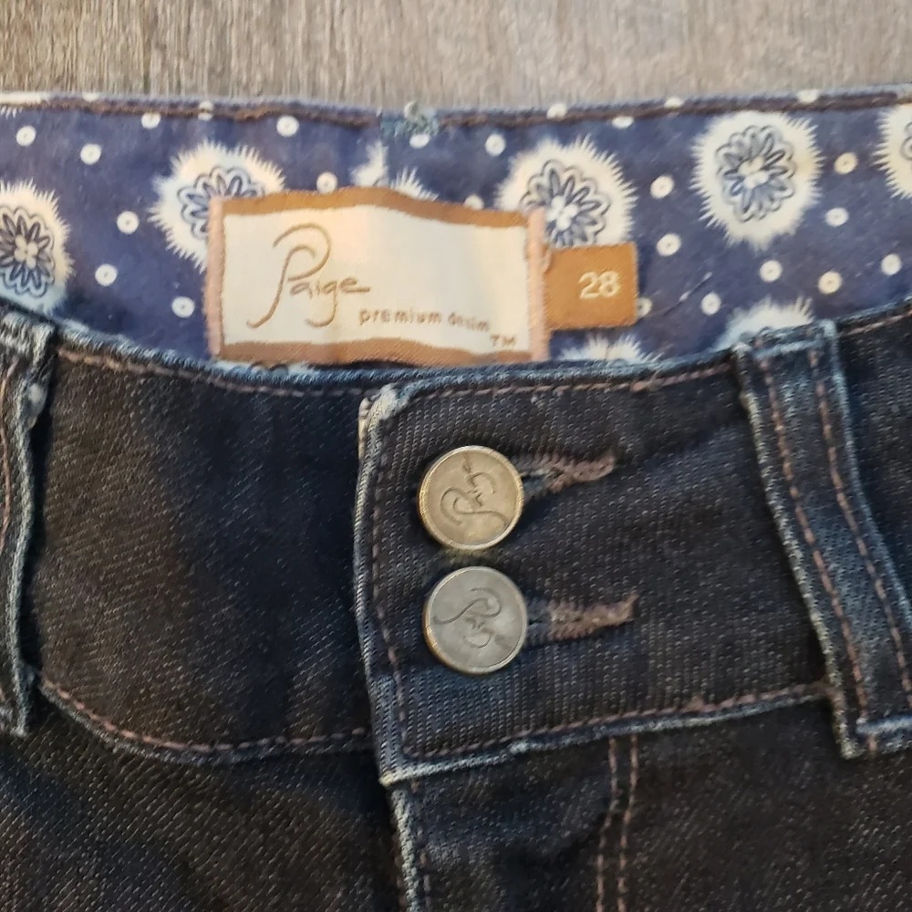 Paige Hidden Hills Women's Y2K‎ Flair legs Premier Jeans Size 28